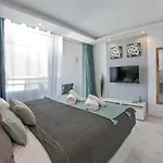 Modern With A Sea View And Pool Access Ponderosa 801