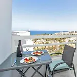Modern With A Sea View And Pool Access Ponderosa 801