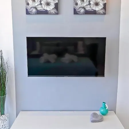 Modern With A Sea View And Pool Access Ponderosa 801