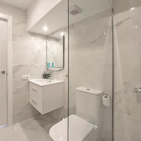 Modern With A Sea View And Pool Access Ponderosa 801 דירה